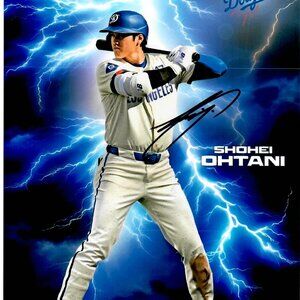 Shohei Otani Los Angeles Dodgers Baseball Team Pitcher MLB Signed 8X10 Photo